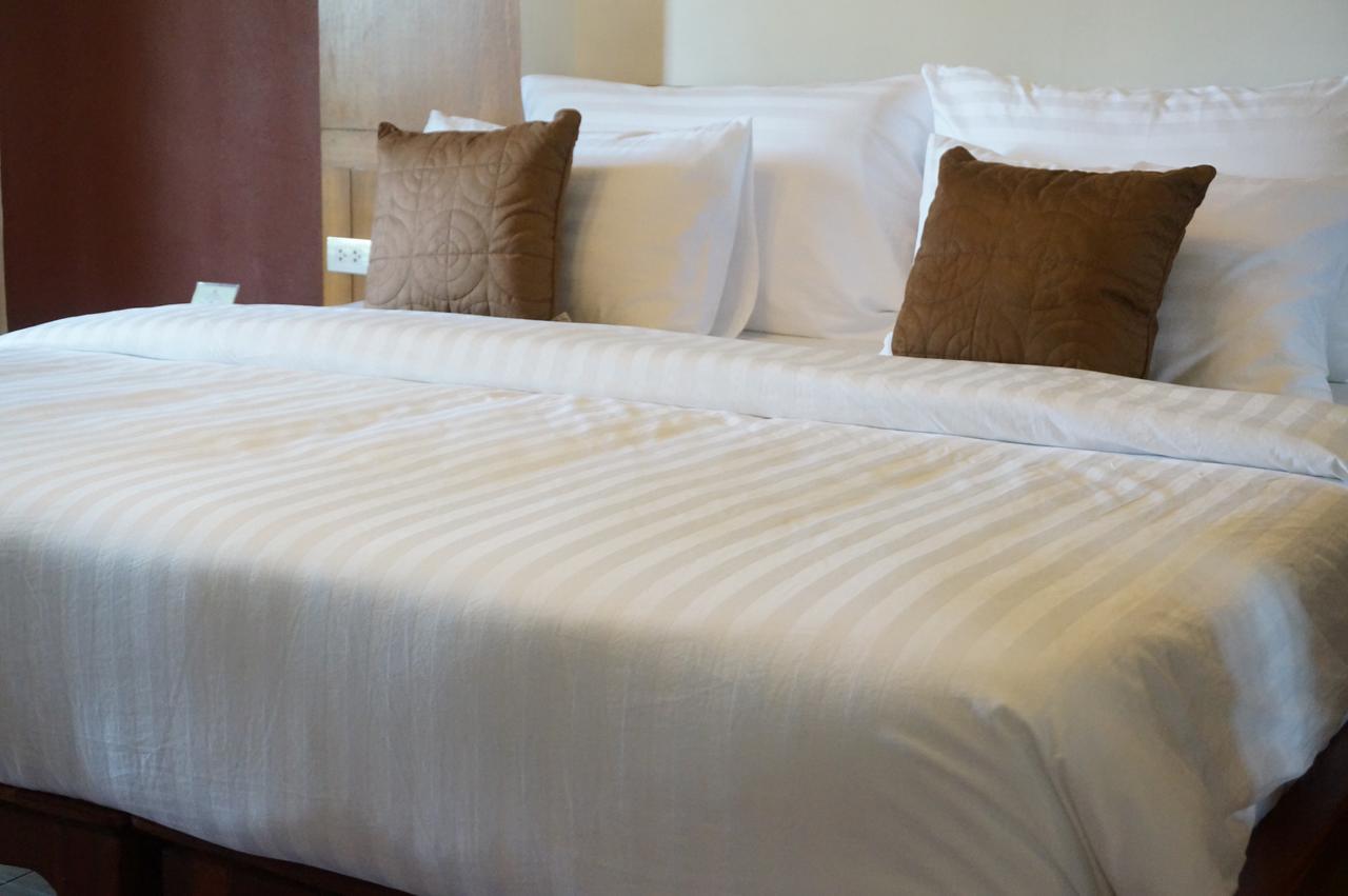 Country Lake View Hotel 수판 부리 외부 사진