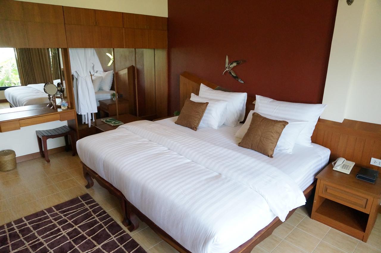 Country Lake View Hotel 수판 부리 외부 사진