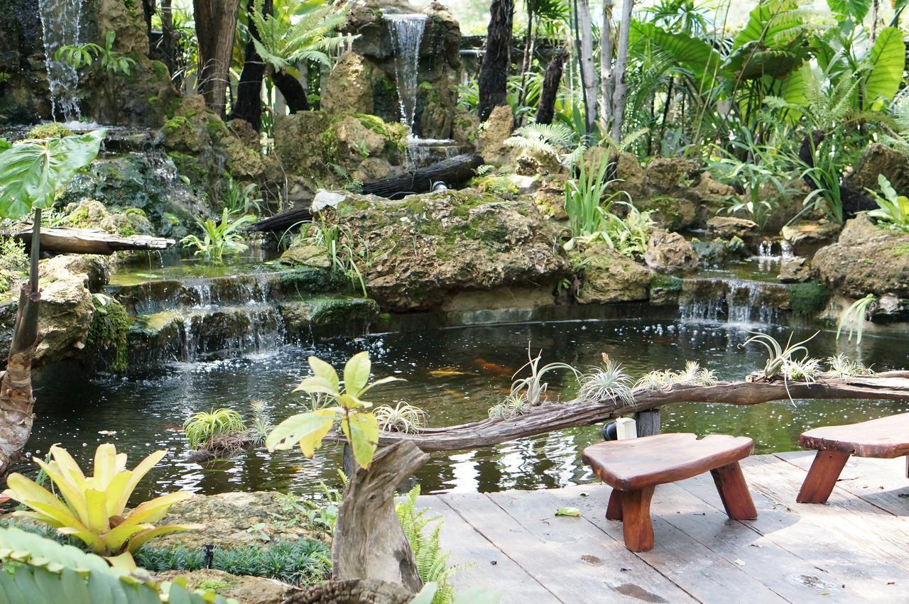 Country Lake View Hotel 수판 부리 외부 사진